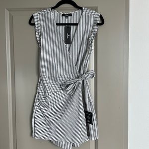 NWT! Lulus black and white striped romper size small
